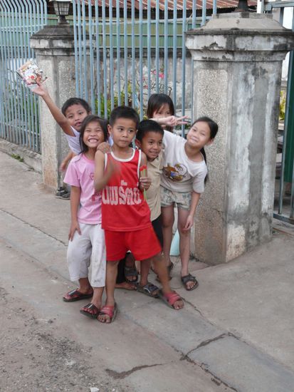 Kleine Freunde in Vientiane