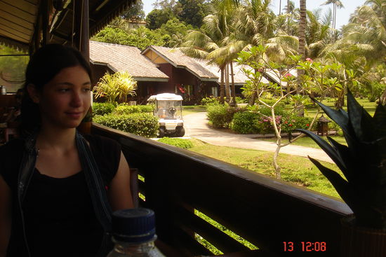 Weil wir unser Chalet erst um 13 Uhr beziehen konnten, mussten wir im Resaurant erst einmal das Mittagesbuffet testen.