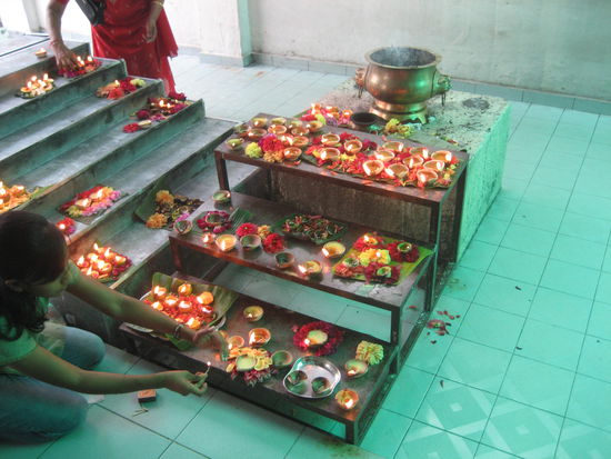 Oellampen im indischen Tempel