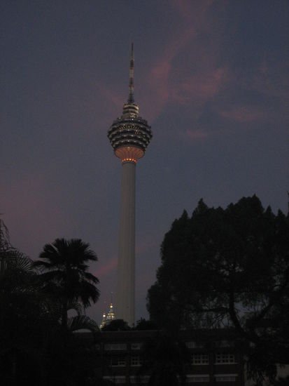 KL Tower bei Sonnenuntergang