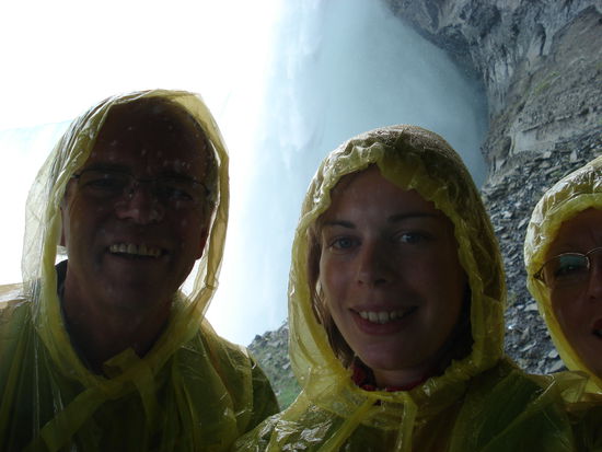 Immerhin bekommt man kostenlose Regencapes.