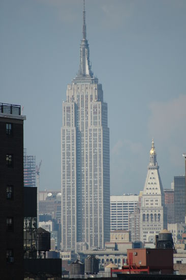 Das Empire State Building von der Brooklyn Bridge