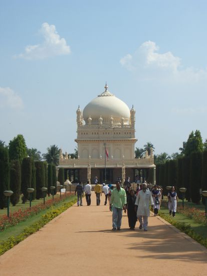 gumbaz - granstätte von tipu und ali