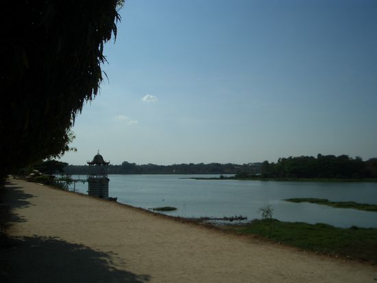 see in mysore unweit der uni...