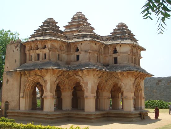 lotus mahal