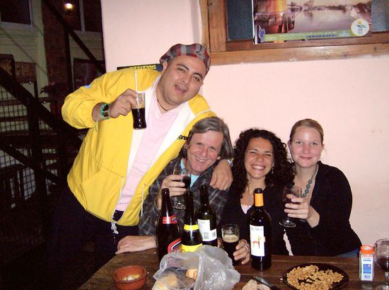 beim Wein trinken mit meinen Hostel-compañeros