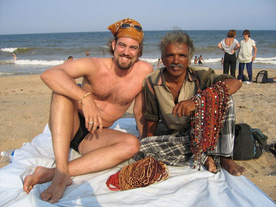 Ich und der strandeigene Schmuckverkaeufer