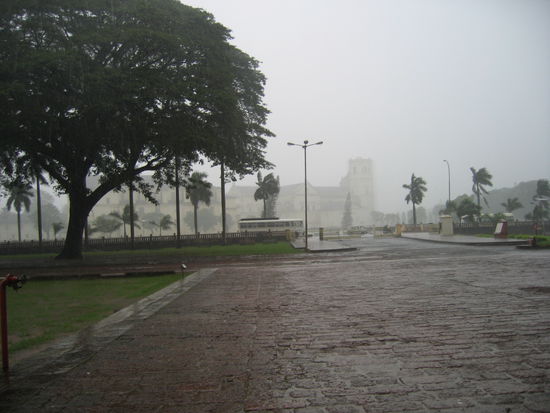 Und als die Welt untergegangen ist.