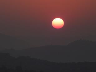 Sonnenuntergang vom Hampi-Tempel-Berg