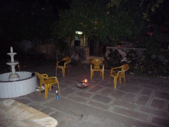 Unser bomben Fest mit Lagerfeuer, Lichtgirlanden und Soundanlage...))