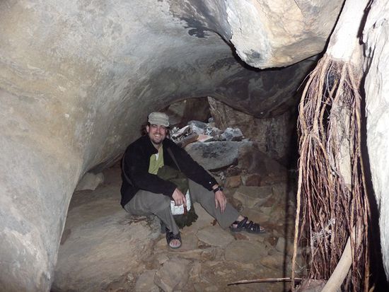 Eine der Hoehlen mit Felsmalereien