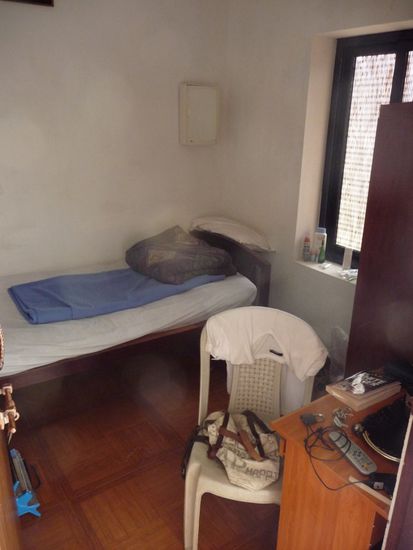 Mein kleines Reich...das Standardzimmer mit Bad auf dem Flur