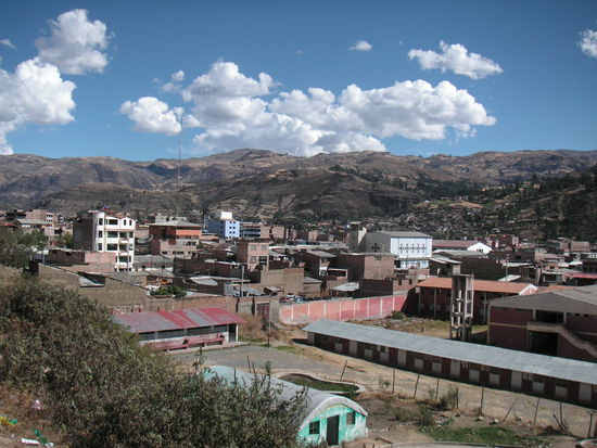 Nicht so schoenes Bild von Huaraz, aber so siehts halt bei uns aus