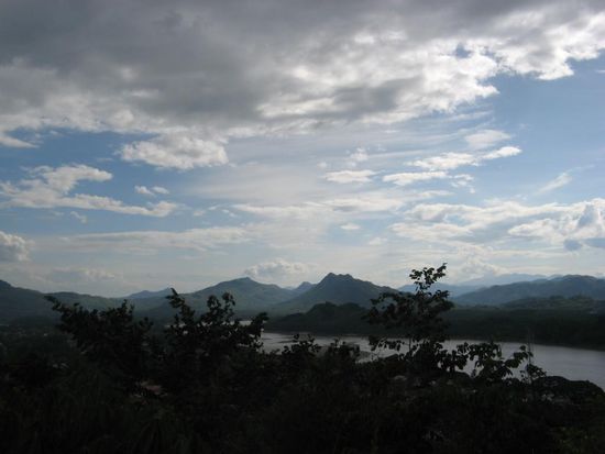 Nordlaos - wunderbar bergig !
Kommentar: nur wieder kein Schnee 