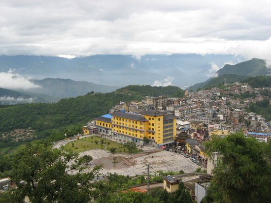 nach Tagen endlich in Yuang Yang auf 1800m Hoehe