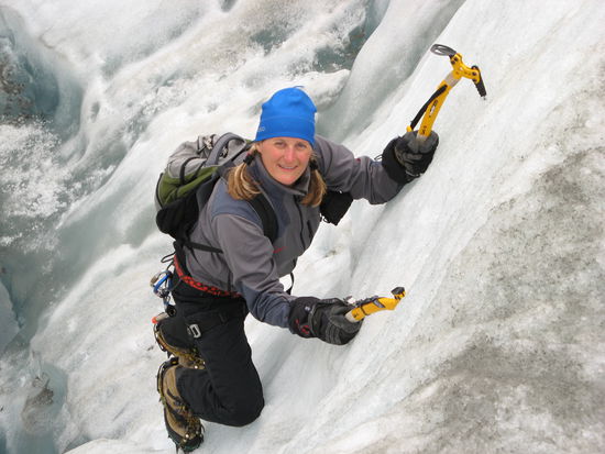 und jetzt sogar Eisklettern ! hihi