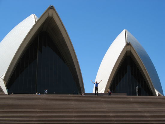 Preisfrage:
Welches Gebaeude steht hinter Micha ?