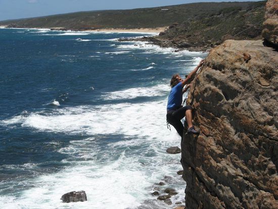 Du spuerst die Sonne, den Wind, das Salz  
und willst nur eins - einfach Klettern !!!