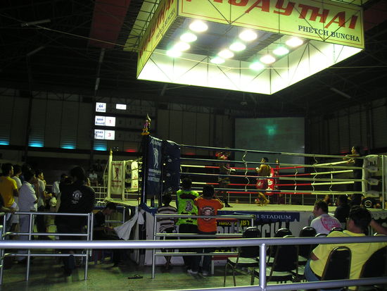 Boxring im Phetch Buncha, Muay-Thai