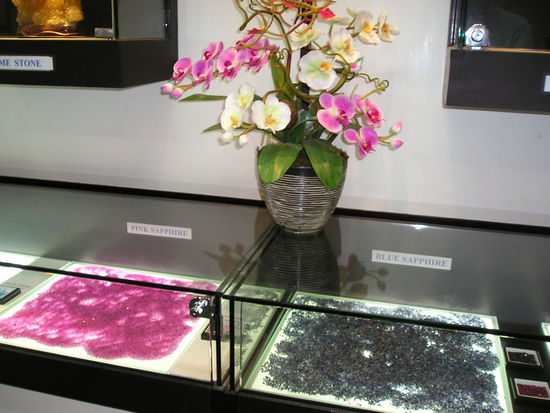 unbearbeiteter Saphir