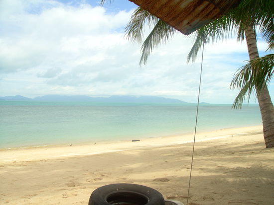 Einsamer Strand, ausser uns niemand da.