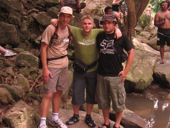 Trasse - Klemmi - Stelzi unterm Wasserfall