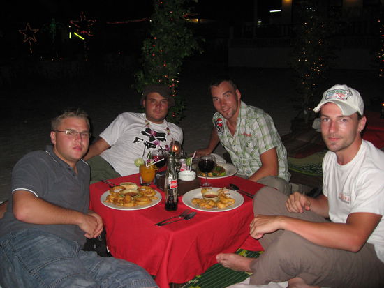 beim gemuetlichen Abendessen