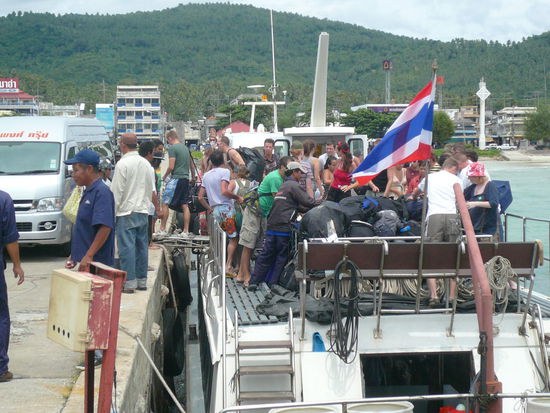 ... auf dem recht unkonventionell das Gepäck verstaut wird.