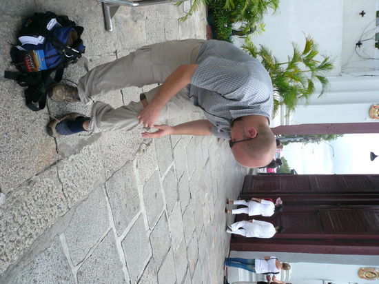 Immer dran denken: für den Tempelbesuch bracht man ne lange Hose...oder zippt die Beine wieder an!