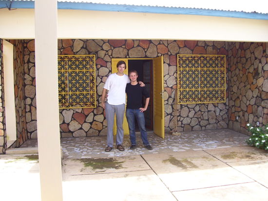 Nikolai und ich vorm Büro von ProDOSC