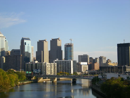 skyline vom touri-bus aus
