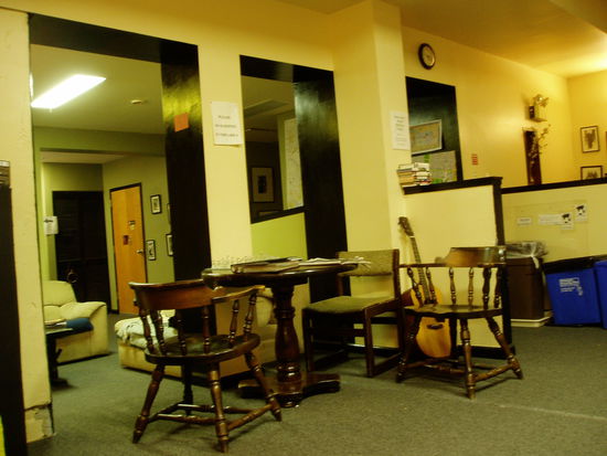 schaut zwar hier nicht so gemuetlich aus,aber hatte "Charme"