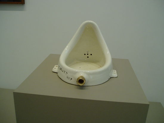 les Ready-mades von Monsieur Duchamp...ach,was Fr.Jaeger uns alles beigebracht hat!