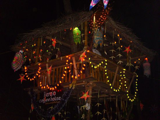 Der Weihnachtsschmuck im Kerala Coffee House - schoen, oder?!