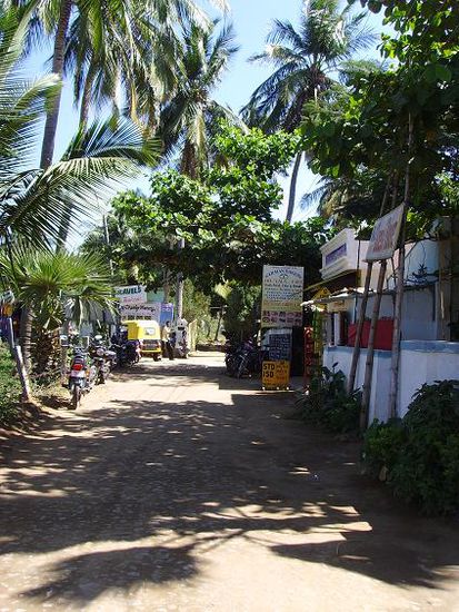 Die Strasse vor meinem Guest House - hinten rechts runter gehts zum Fluss