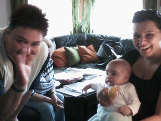 Tschüüühüs, Doris, Omi im Hintergrund, Mariechen und Lieblingscousine! Bis bald.