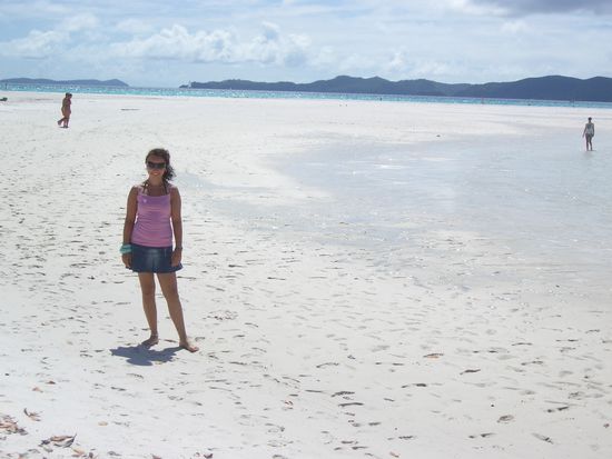 Echt der schoenste Strand den ich bisher gesehen habe...weisser Sand und tuerkisblaues Wasser...