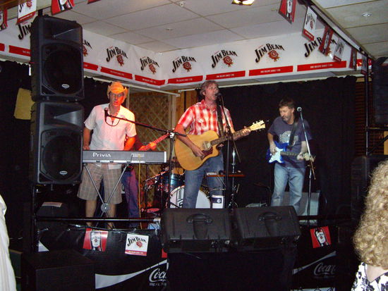 Country Band!Das war die Woche vor dem eigentlichen Start des Country Festivals! So zu sagen der Countdown!!!(Das Festival ist jedes Jahr im Januar)