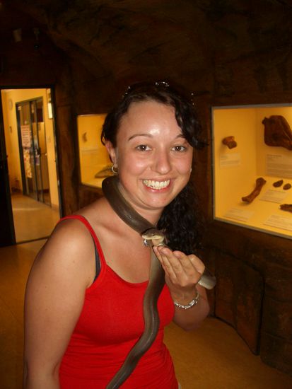 das ist die Babypython. Ne ganz liebe...