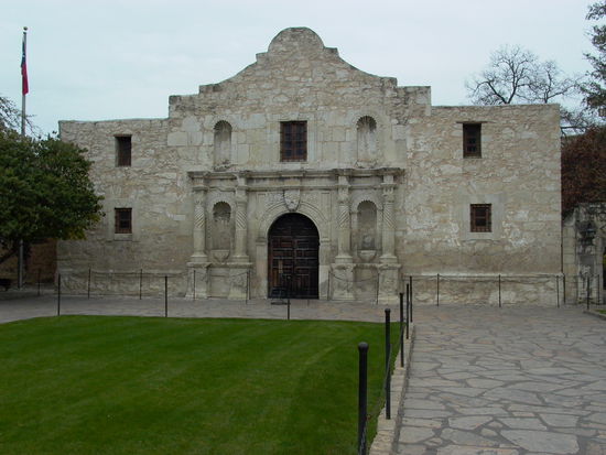 Kirche Ft. Alamo