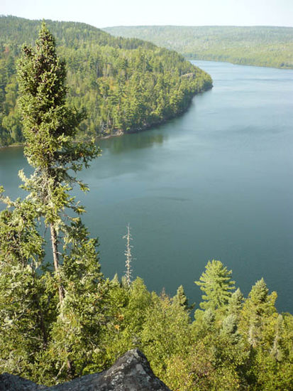 der Blick von unserm Picknickplatz rueber nach Kanada