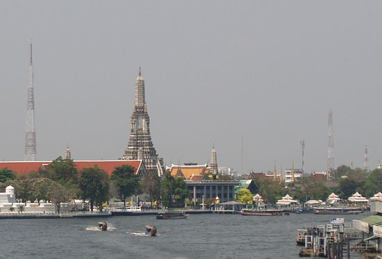 Der Wat Arun, dass Wahrzeichen von Bangkok