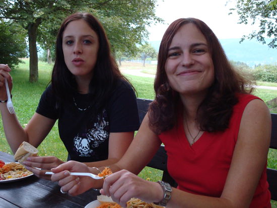 Tali un Laura beim Schmatzen