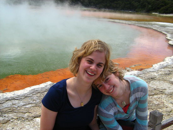 Wir, schon ganz zugedroehnt, vor der artists pallette