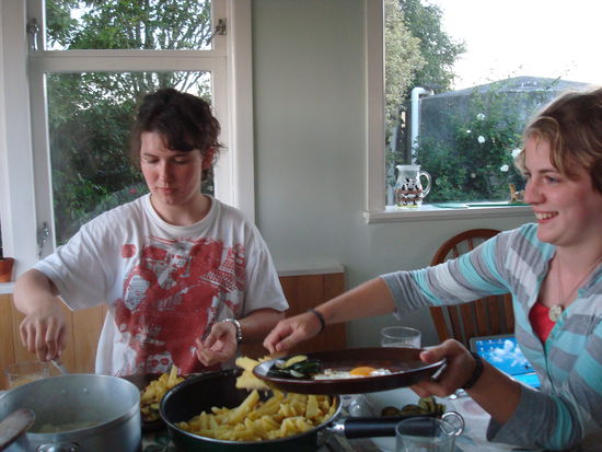 Beim Abendessen sin dann alle Tagesstrapazen vergessen un wir sin wieder gluecklich!