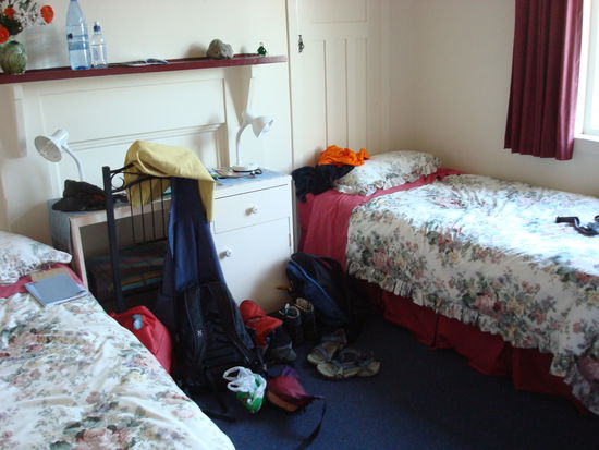 Schade bei den gemuetlichen Betten, dass wir morgens schon um 5 raus muessen um es rechtzeitig zur Faehre zu schaffen...der Plan ist fest, dass ich meine letzten Tage in Neuseeland, vor meinem Abflug nach Sydney hier verbringen werde...