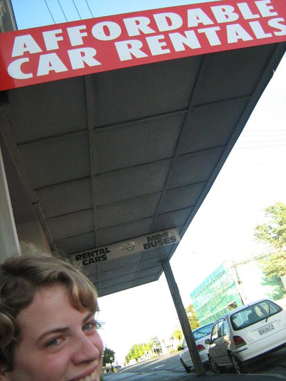 Sonntagmorgen um 7 muessen mir unseren Mietwagen abholen...so seh ich uch aus.