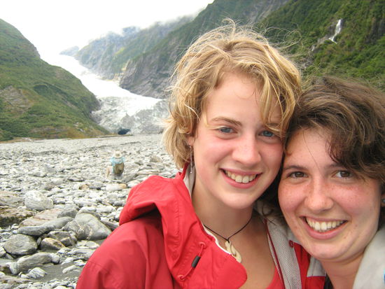 Ach, wer braucht schon Maenner, Franz Josef is net so wichtig wenn mir posieren!