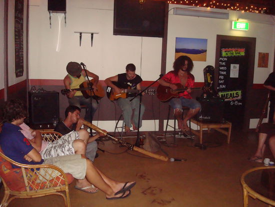 Abends im Hostel: Didgeridoo