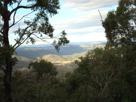 Aussicht von Cattlecreek aus auf die Ranges der Umgebung